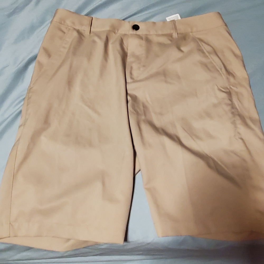 Puma golf shorts tan